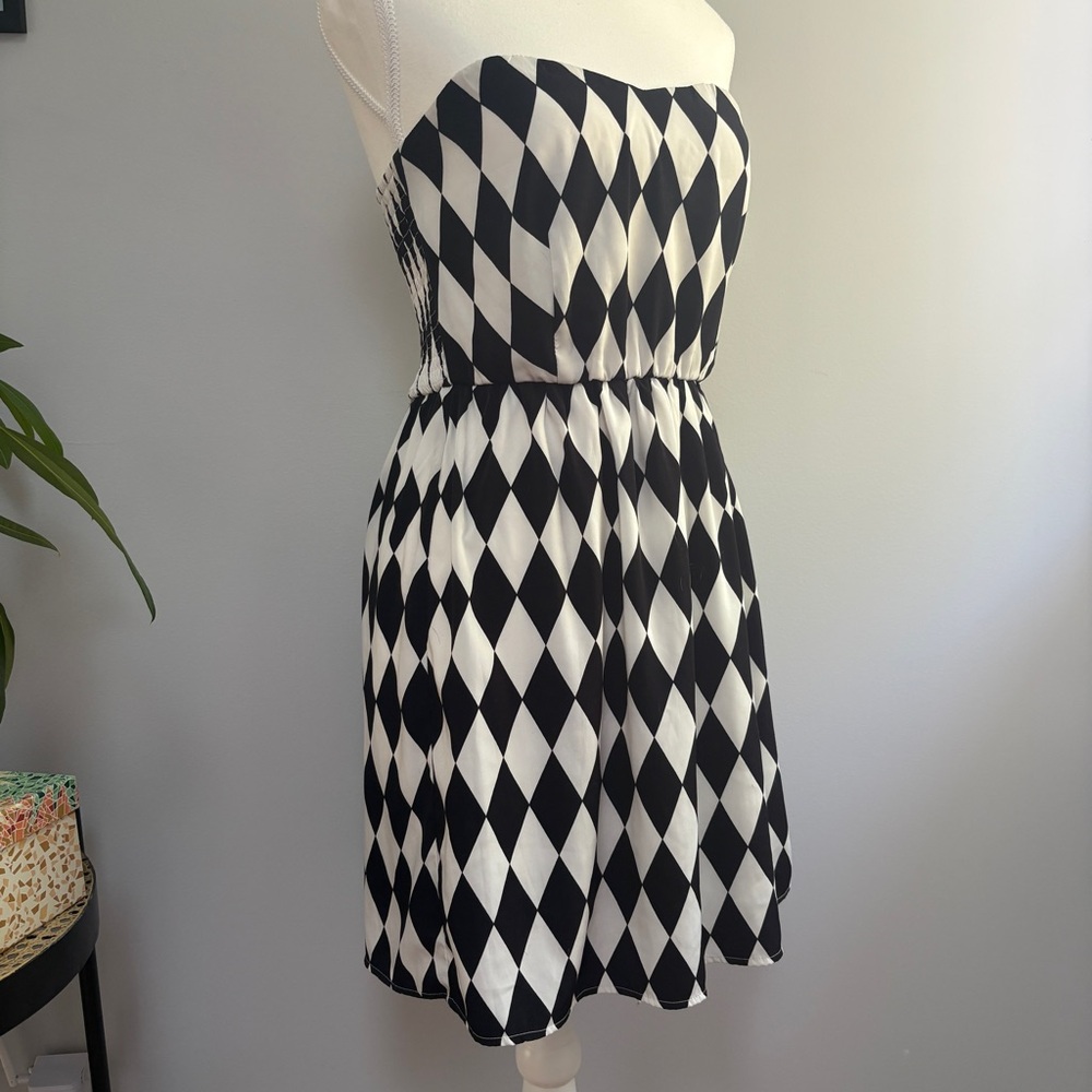 Elegant Black and White Checkered Dress